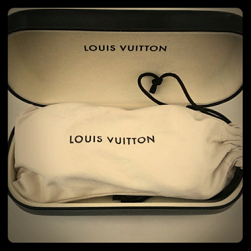 Authentic louis Vuitton sunglasses